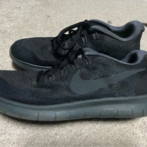 Black on black Nike sneakers US 8.5